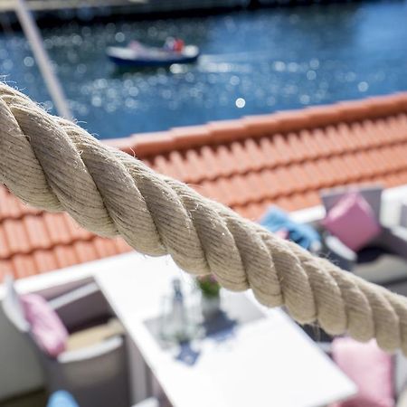Pensionat Bryggan Smogen Bagian luar foto