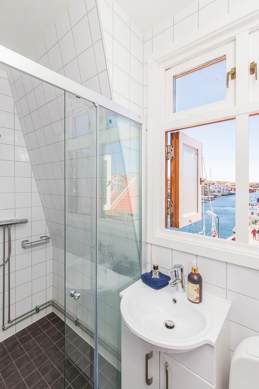 Pensionat Bryggan Smogen Bagian luar foto
