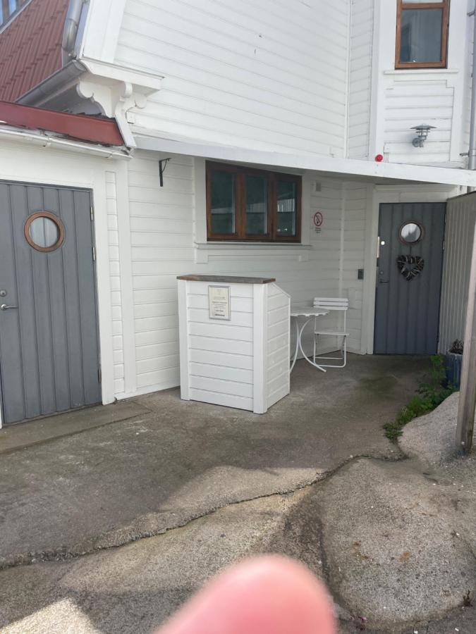Pensionat Bryggan Smogen Bagian luar foto