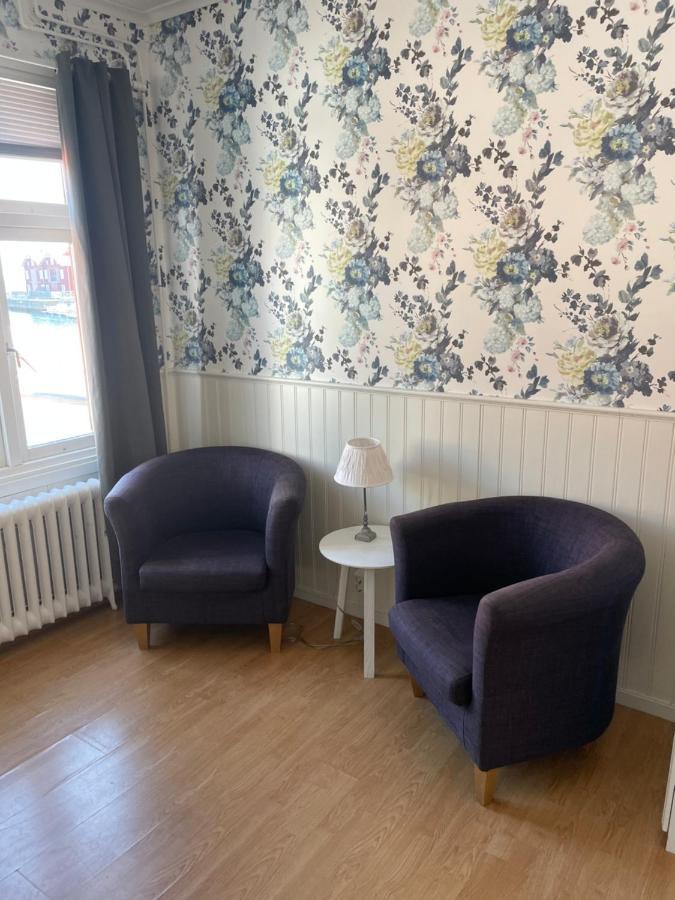 Pensionat Bryggan Smogen Bagian luar foto