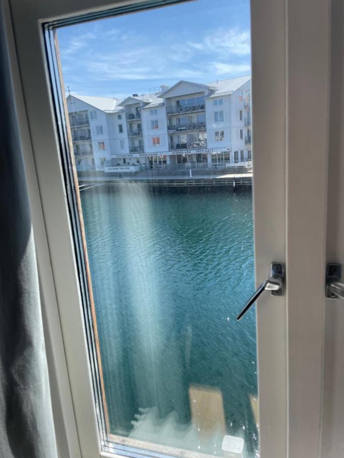 Pensionat Bryggan Smogen Bagian luar foto